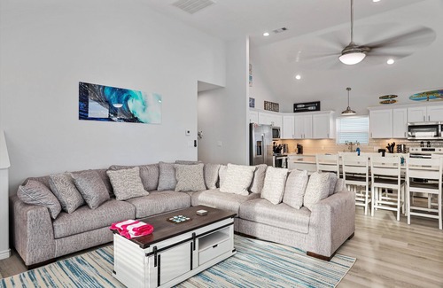 Port Bolivar House | 2BeachfrontHouses! 2HeatedPools! Sleep56! Weddings! Pets! HotTubs! ExtraParking!