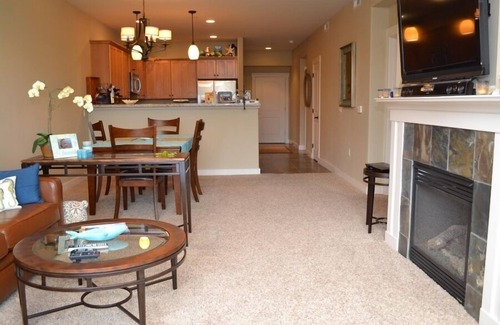 Seaside Condo | 2Bed/2Bath Upscale, River Front Condos. Close to Beach & Convention Ctr