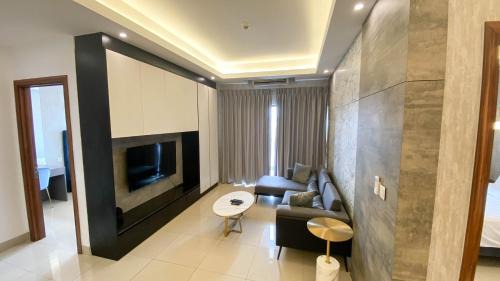 Ruessei Kaev Apartment | 2Bedrooms Condo in the Sky