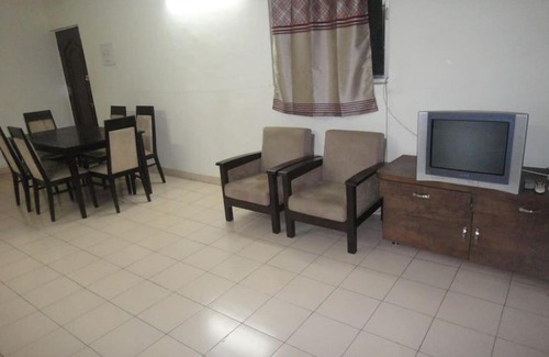 Koregaon Park Apartment | 2BHK Fully Furnished spacious AC Apartment in Koregaon Park, Pune
