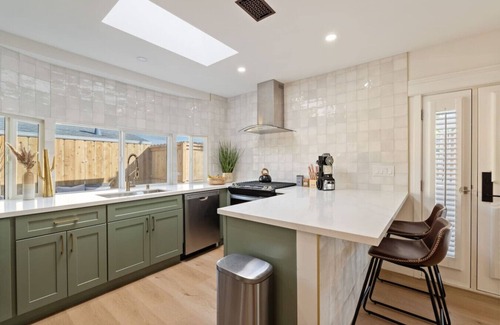 Normal Heights House | 2BR+2BA | Hot Tub, Sauna, BBQ, Free Parking!