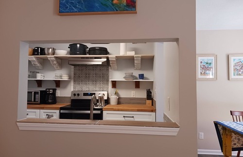Garden City House | 2BR/2BA House, GREAT LOCATION! Clean,Parking,Fenced back yard, Trailers/Rv's OK