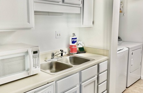 Hilton Head Island Villa | 2BR 2BA New King Mattress, Pool, Balcony, Tennis, Pickleball Walk to the Beach