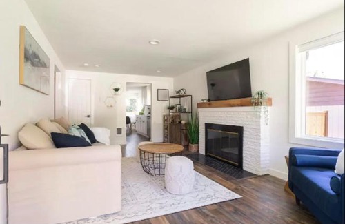 Northgate House | 2BR 2BA Northgate, Seattle Location with Patio, BBQ, and Backyard