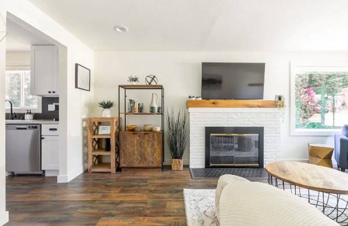 Northgate House | 2BR 2BA Northgate, Seattle Location with Patio, BBQ, and Backyard