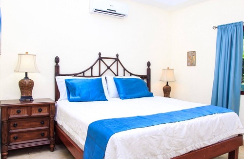 West End House | 2BR/2BA VILLA 3C