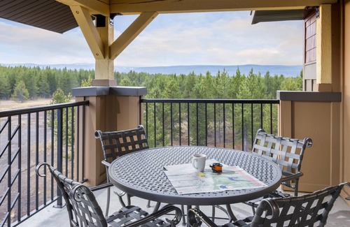 West Yellowstone Condo | 2BR/2Ba Worldmark Resort Condo, Best Pool TOP FLOOR! NICE!