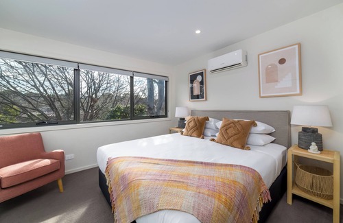 Garran House | 2BR 2bath townhouse in Garran