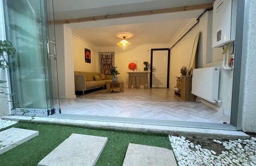 Harbiye Apartment | 2BR/2Bath with Garden - Between Şişli & Taksim