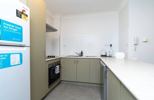 Reid Apartment | 2BR Apartment Close to Glebe Park & Canberra City