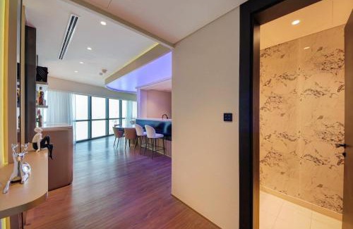 Business Bay Apartment | 2BR Apt DAMAC Paramount Tower A - 3601