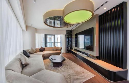 Business Bay Apartment | 2BR Apt DAMAC Paramount Tower A - 3601
