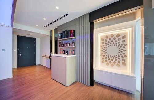 Business Bay Apartment | 2BR Apt DAMAC Paramount Tower A - 3601
