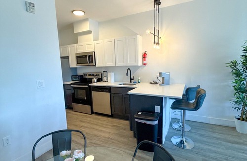 Elizabeth Apartment | 2BR apt near EWR 7831