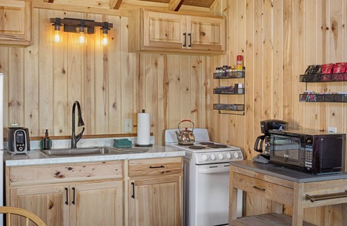 Eastsound Cabin | 2BR Beachfront Cabin w/loft - steps from prime west-facing beach!