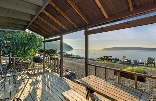 West Beach Cabin | 2BR Cabin on Epic west-facing beach with sunset views!
