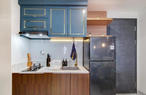 Pinang Apartment | 2BR Collins Art Deco W Pool