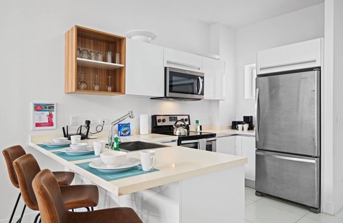 Turibana Condo | 2BR Condo! Resort Pool! BBQ Grill!
