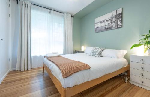 Elsternwick House | 2BR Elsternwick Escape with Courtyard