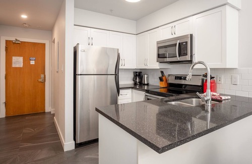 Blackcomb Condo | 2BR + Loft | Wildwood Lodge | Near Gondola | Hot Tub & Pool | Private Patio | Parking