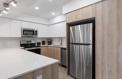Sunny Isles Beach Condo | 2BR Luxury Ocean Reserve Condo with Park Views! by RedAwning