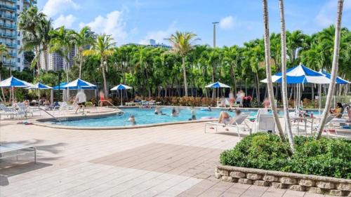 Sunny Isles Beach Apartment | 2BR Luxury Ocean Reserve Condo with Park Views!