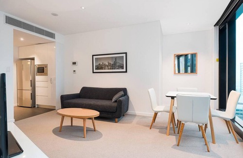 Brisbane Central Business District Apartment | 2BR Luxury Skytower ????CBD ????Pool ????Gym ????Netflix