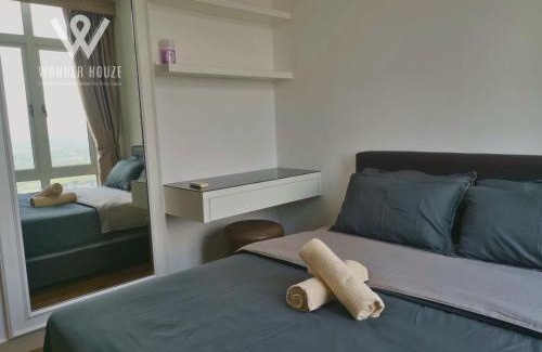 Taman Century Apartment | 2BR Modern Stay at D'Esplanade Residence above KSL Mall