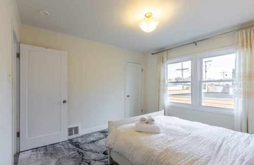 Cayuga Terrace House | 2BR Near Balboa Park Bart