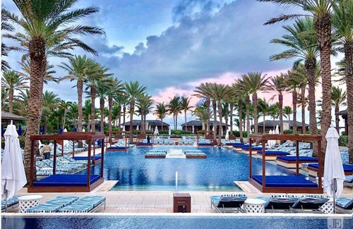 Paradise Island Condo | 2BR Oceanfront Topaz Suite – The Reef Atlantis, Full Kitchen & Balcony Sleeps 9