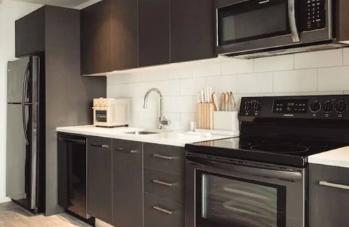 Riverwalk Fort Lauderdale Apartment | 2BR Riverfront Suite | Pool, Gym, Near Las Olas