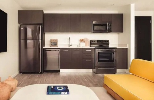 Riverwalk Fort Lauderdale Apartment | 2BR Riverfront Suite | Pool, Gym, Near Las Olas