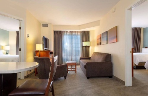 Anaheim Resort Resort | 2BR Suite Ideal for Families seeking Disney Magic! Pets Allowed, Free Breakfast