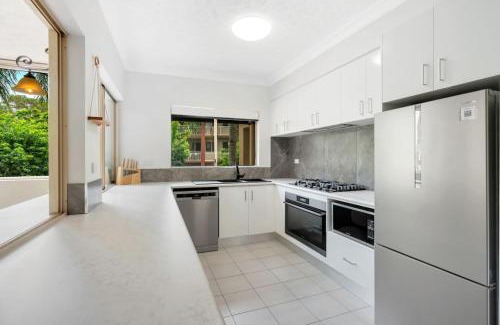 Cairns North Apartment | 2BR The Lakes Resort Escape, 4 Pools 5 min Airport