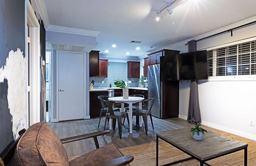MacGregor Apartment | 2BR The TMC Flats 03! Hermann Park! Zoo! ⭐️⭐️⭐️⭐️⭐️