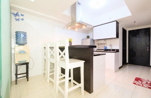 Karet Apartment | 2BR The Wave Apartment near Epicentrum Kuningan By Travelio
