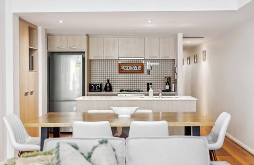 Fremantle Apartment | 2BR Urban Retreat in Fremantle's Heart