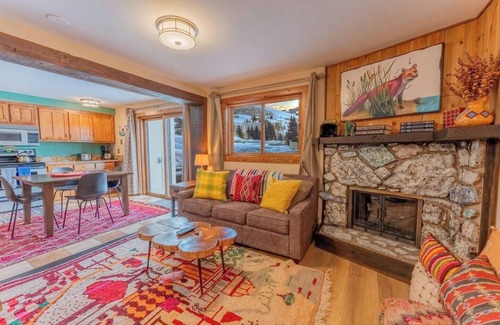 Crested Butte Condo | 2br View Ski Lodge | Hot Tub, Pool, Ski Bus