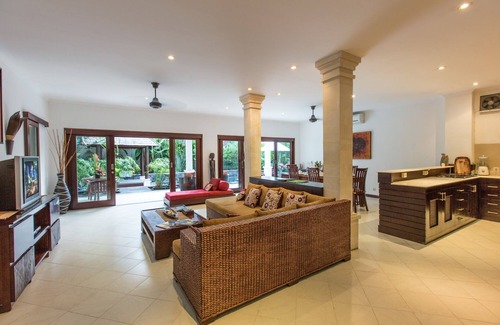 Laksmana Villa | 2BR Villa, 350m To Ku De Ta - Private Pool & A Bale! Spa Available W/Request