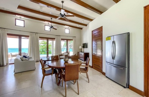Pristine Bay Villa | 2BR Villa w/pool at Las Verandas (2)