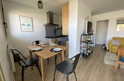 Arcachon Apartment | 2BR with terrace, parking and wifi in Arcachon