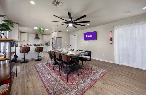 Greenacres House | 2Kings| FirePit| KitchenSkylight |Dinning |1GWifi