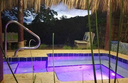 San Juan del Sur House | 2km from town fully equipped 2B/2B with Outdoor Jacuzzi and shared pool