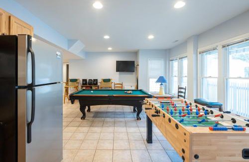 Corolla Village House | 2min Walk to Beach Pool Spa Game Room Big Yard