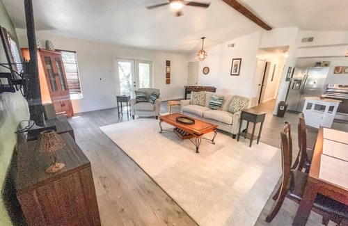 Canyon Lake Apartment | 2nd floor, 2 bedroom, 2 bathroom unit near Boat Ramp 2 in Canyon Lake!