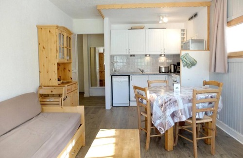 Le Lavachet Apartment | 2nd floor, balcony, tv, ski locker, 55m², Tignes