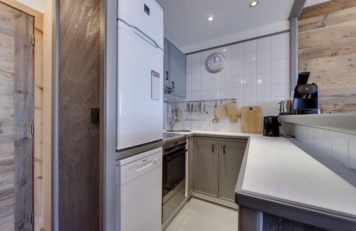 Le Lavachet Apartment | 2nd floor, balcony, tv, ski locker, 41m², Tignes