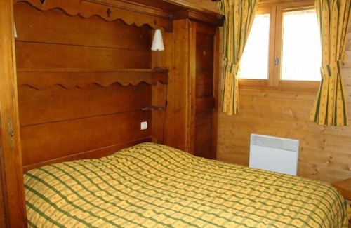 Pralognan-la-Vanoise Apartment | 2nd floor, balcony, parking, tv, ski locker, 35m², Pralognan-la-Vanoise