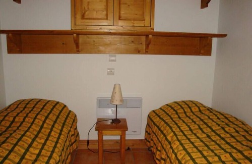 Pralognan-la-Vanoise Apartment | 2nd floor, balcony, parking, tv, ski locker, 35m², Pralognan-la-Vanoise