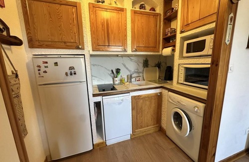 Villard-de-Lans Apartment | 2nd floor, view mountain, balcony, tv, ski locker, 28m², Villard de Lans